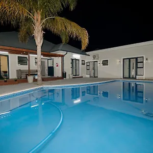 https://boston-house.hotels-capetown.com